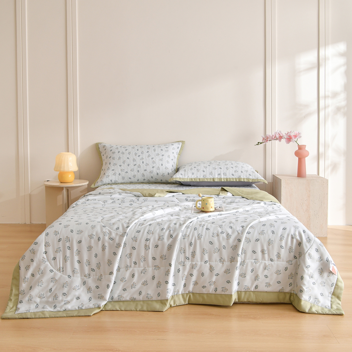 91家纺网 家纺一手货源 找家纺 金艾草 2026新款莫代尔天丝印花夏被床盖四件套三件套 甜果-绿