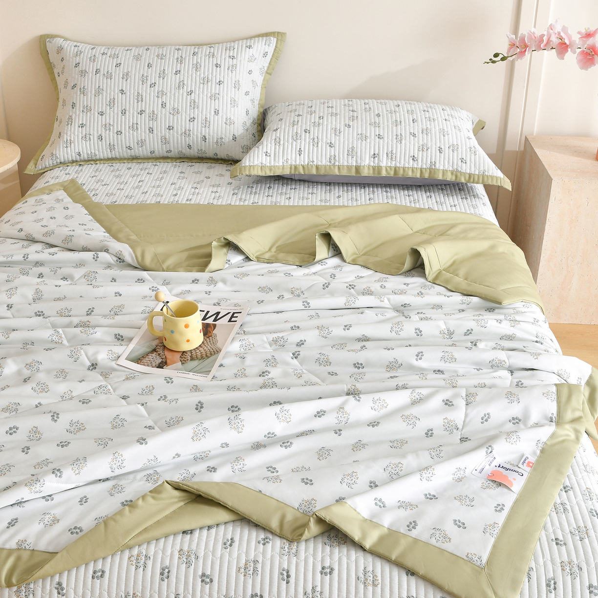 91家纺网 家纺一手货源 找家纺 金艾草 2026新款莫代尔天丝印花夏被床盖四件套三件套 甜果-绿