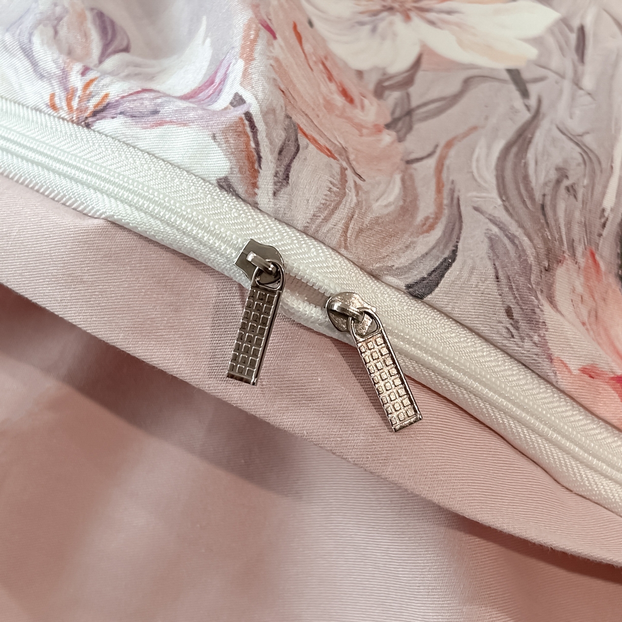 91家纺网 家纺一手货源 找家纺 启航家居 2026新款全棉纯棉数码印花四件套（控价198） 木浔与森粉