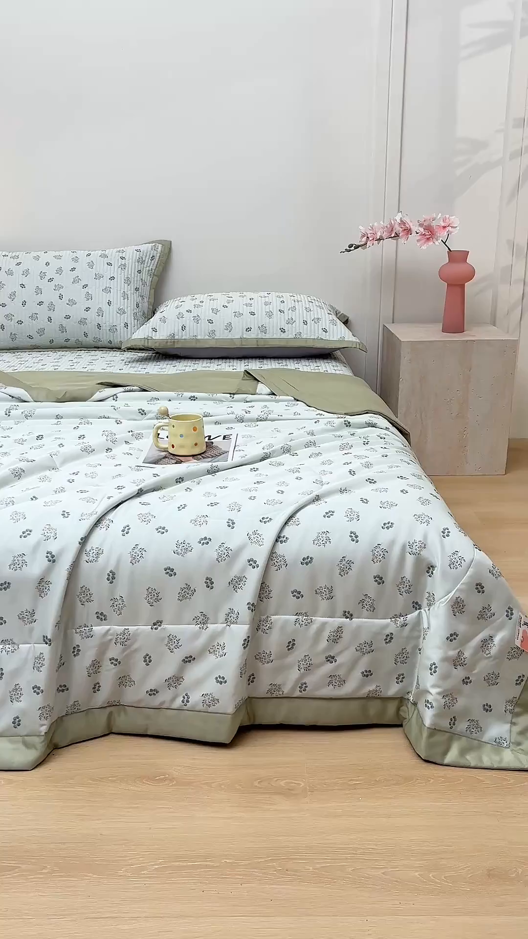91家纺网 家纺一手货源 找家纺 金艾草 2026新款莫代尔天丝印花夏被床盖四件套三件套 甜果-绿