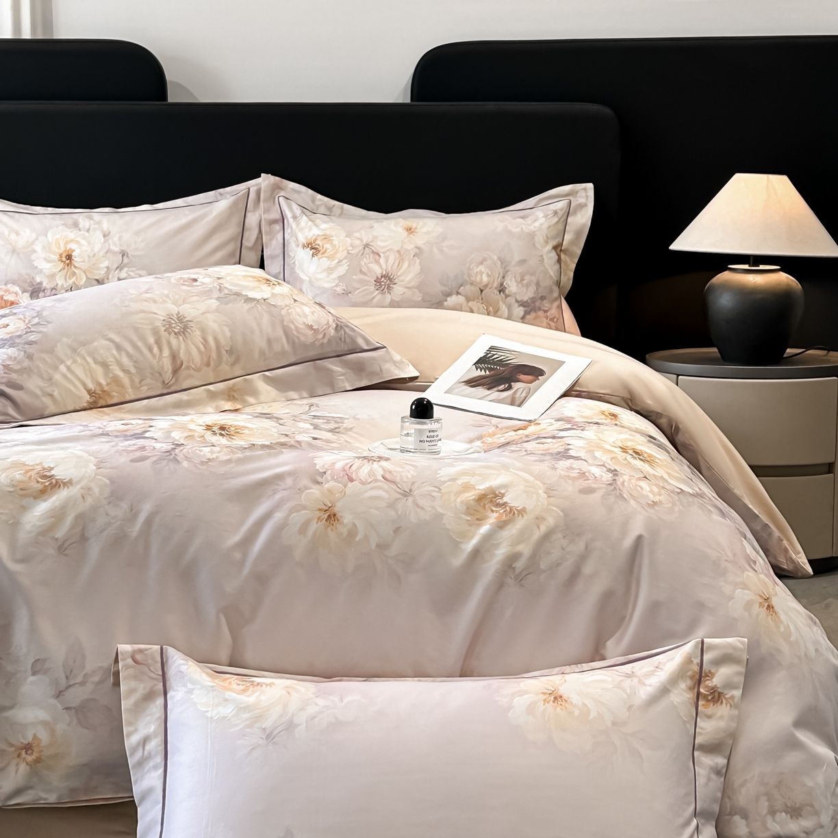 91家纺网 家纺一手货源 找家纺 启航家居 2026新款全棉纯棉数码印花四件套（控价198） 栖茜岛紫