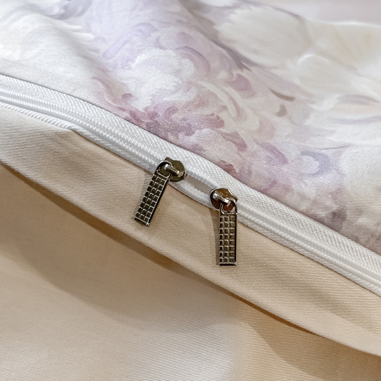 91家纺网 家纺一手货源 找家纺 启航家居 2026新款全棉纯棉数码印花四件套（控价198） 栖茜岛紫