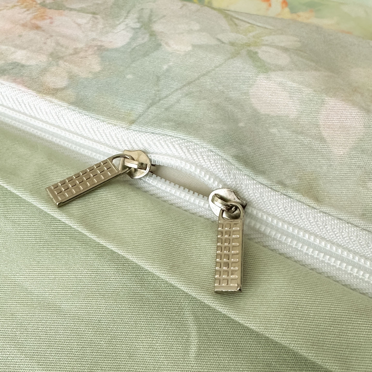 91家纺网 家纺一手货源 找家纺 启航家居 2026新款全棉纯棉数码印花四件套（控价198） 无茵之境绿