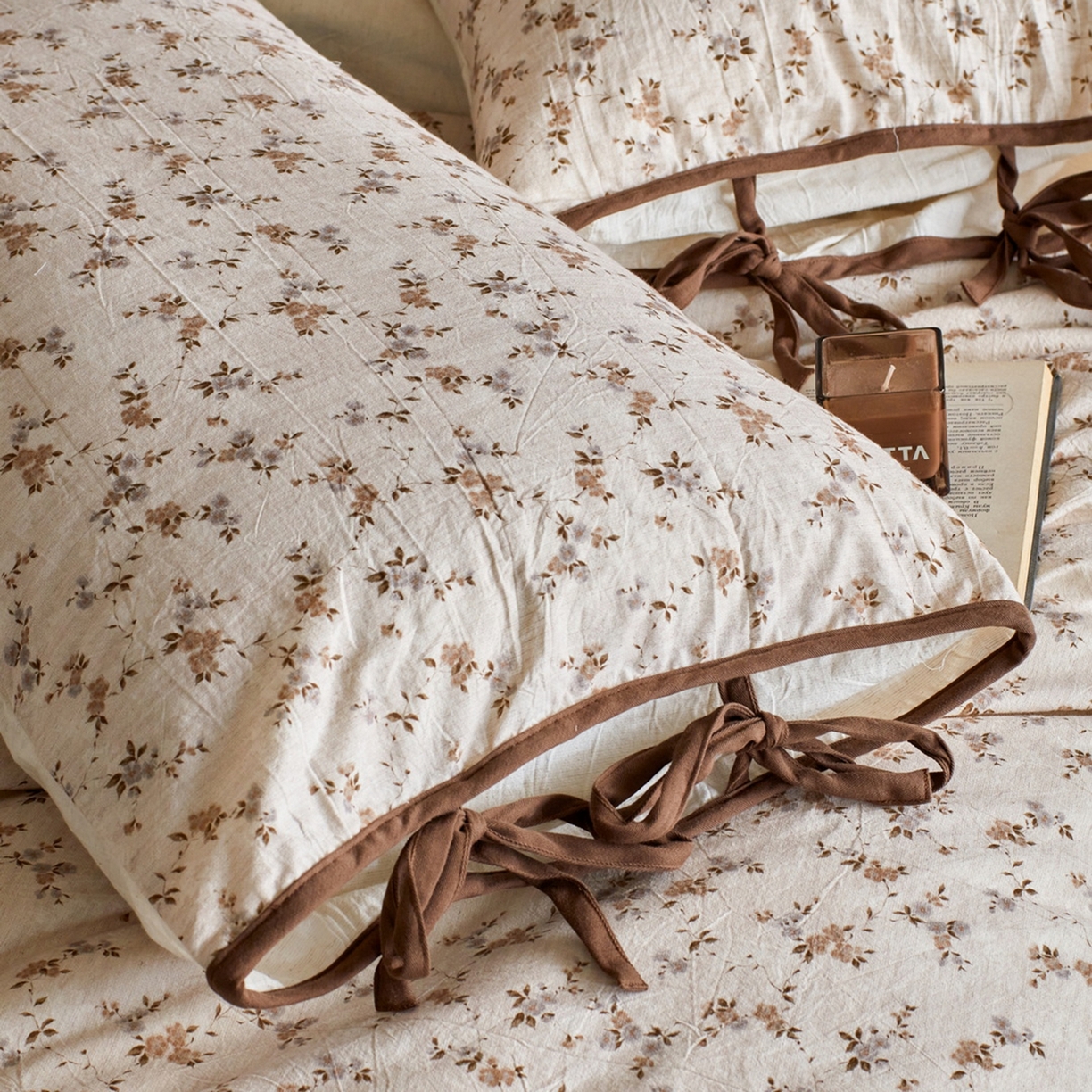 91家纺网 家纺一手货源 找家纺 由丽家纺 2026新款法式复古风棉麻绑带款四件套 绿野仙踪