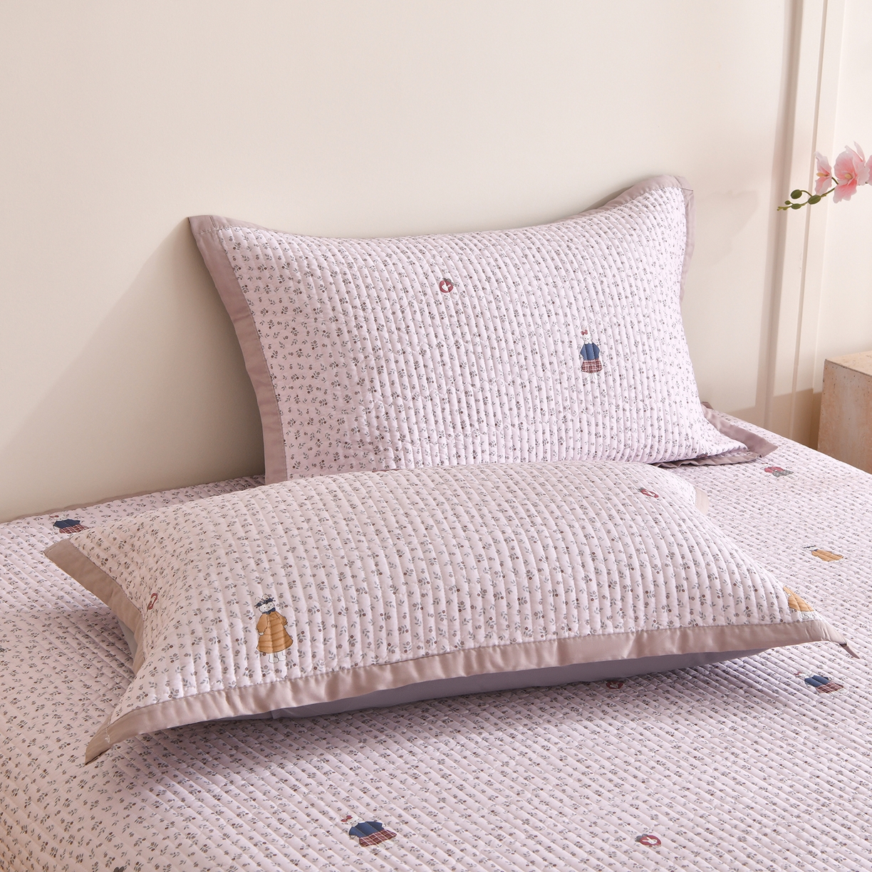 91家纺网 家纺一手货源 找家纺 金艾草 2026新款莫代尔天丝印花夏被床盖四件套三件套 伊特花园