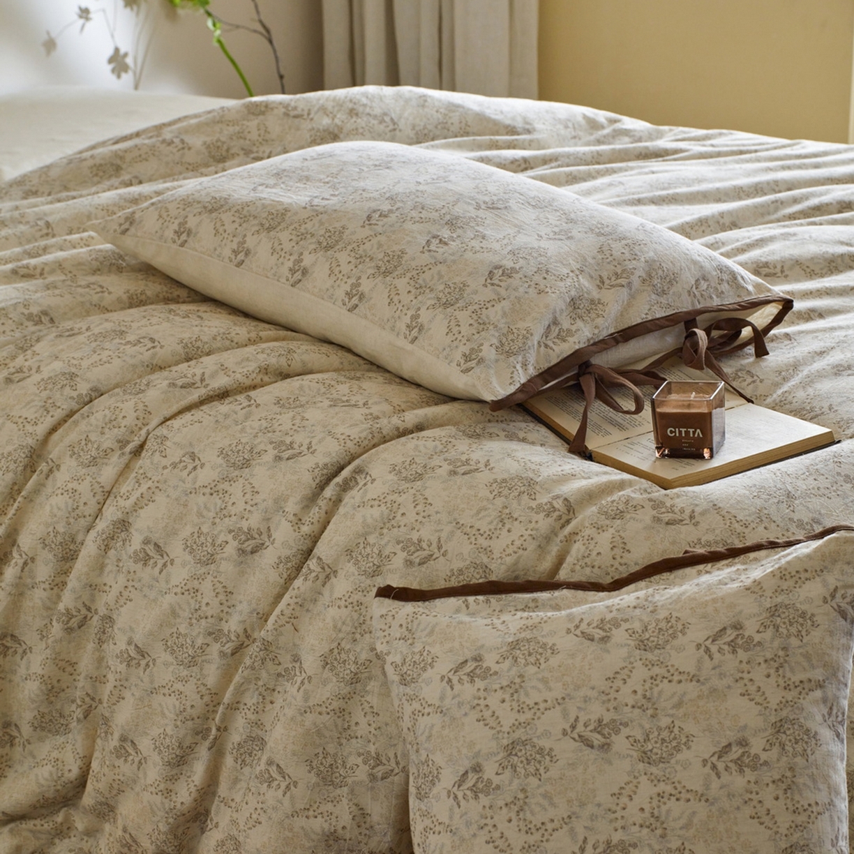 91家纺网 家纺一手货源 找家纺 由丽家纺 2026新款法式复古风棉麻绑带款四件套 千幻梦