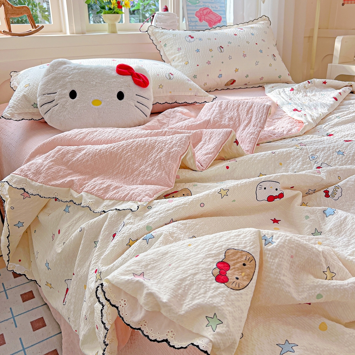 91家纺网 家纺一手货源 找家纺 （总）禾沐 2026新款云感泡芙纱全棉蕾丝花边款夏被四件套