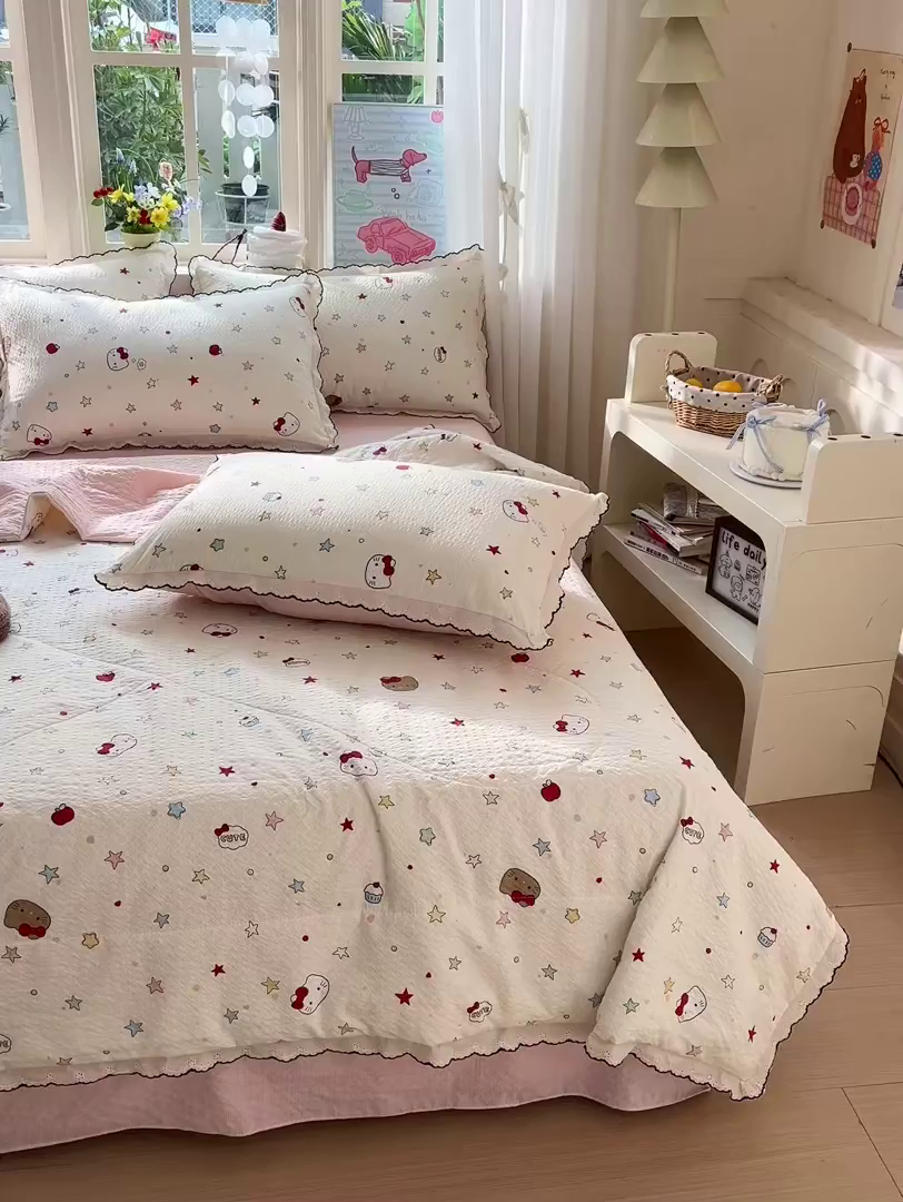 91家纺网 家纺一手货源 找家纺 （总）禾沐 2026新款云感泡芙纱全棉蕾丝花边款夏被四件套