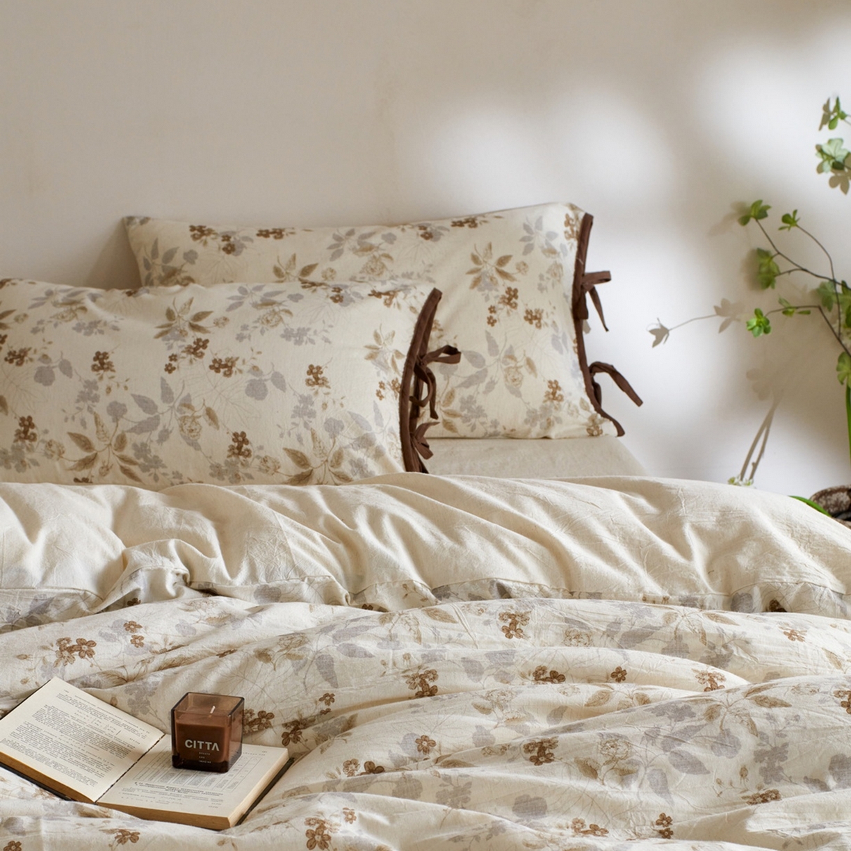 91家纺网 家纺一手货源 找家纺 由丽家纺 2026新款法式复古风棉麻绑带款四件套 雅韵锦花