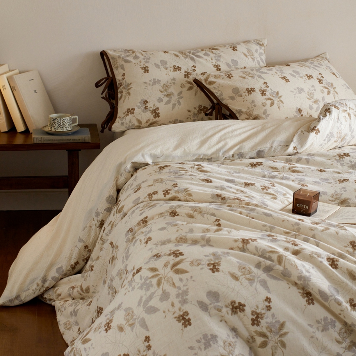 91家纺网 家纺一手货源 找家纺 由丽家纺 2026新款法式复古风棉麻绑带款四件套 雅韵锦花