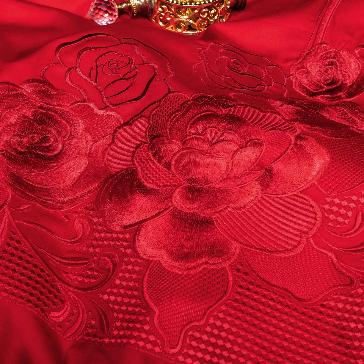 91家纺网 家纺一手货源 找家纺 柏拉图 2026新款长绒棉纯棉贡缎全工艺刺绣婚庆四件套多件套 爱的诺言