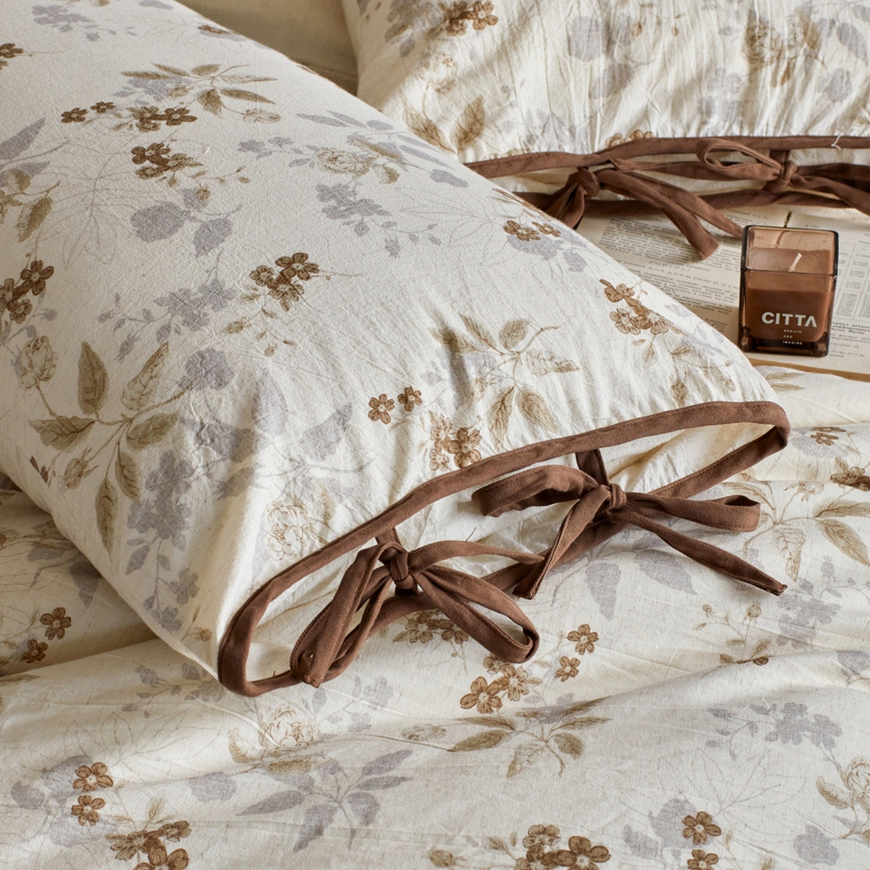 91家纺网 家纺一手货源 找家纺 由丽家纺 2026新款法式复古风棉麻绑带款四件套 雅韵锦花