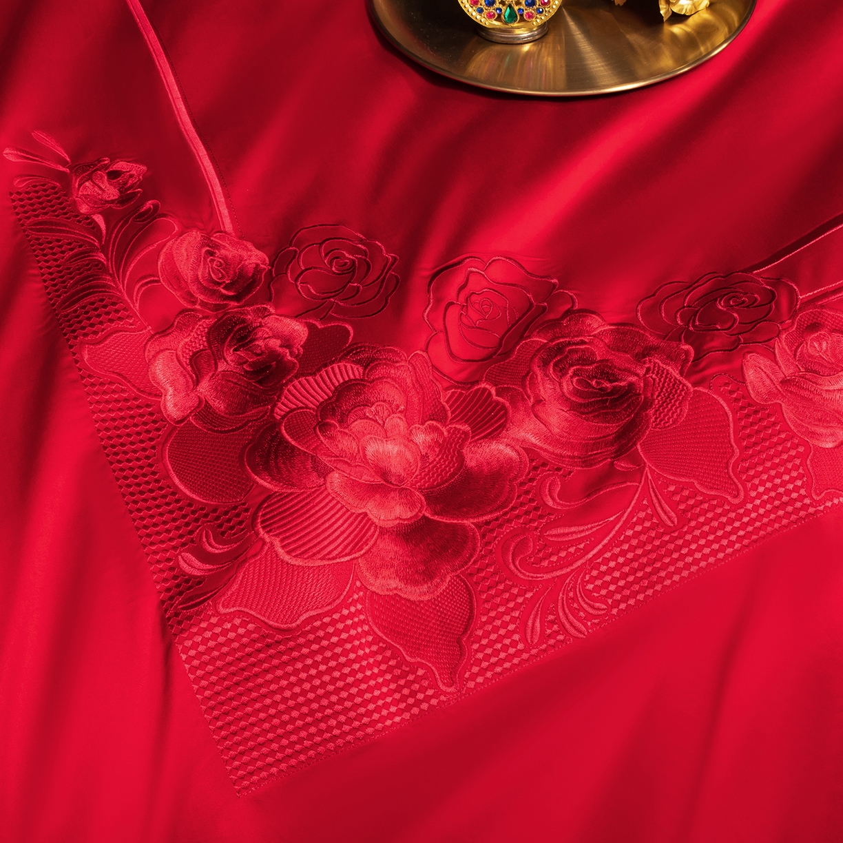 91家纺网 家纺一手货源 找家纺 柏拉图 2026新款长绒棉纯棉贡缎全工艺刺绣婚庆四件套多件套 爱的诺言