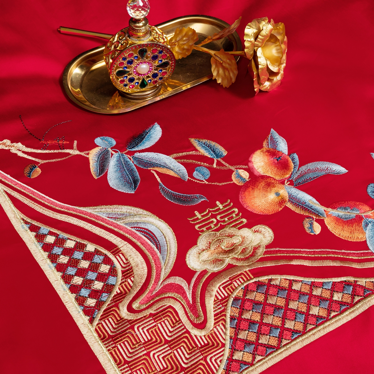 91家纺网 家纺一手货源 找家纺 柏拉图 2026新款长绒棉纯棉贡缎全工艺刺绣婚庆四件套多件套 爱意永恒