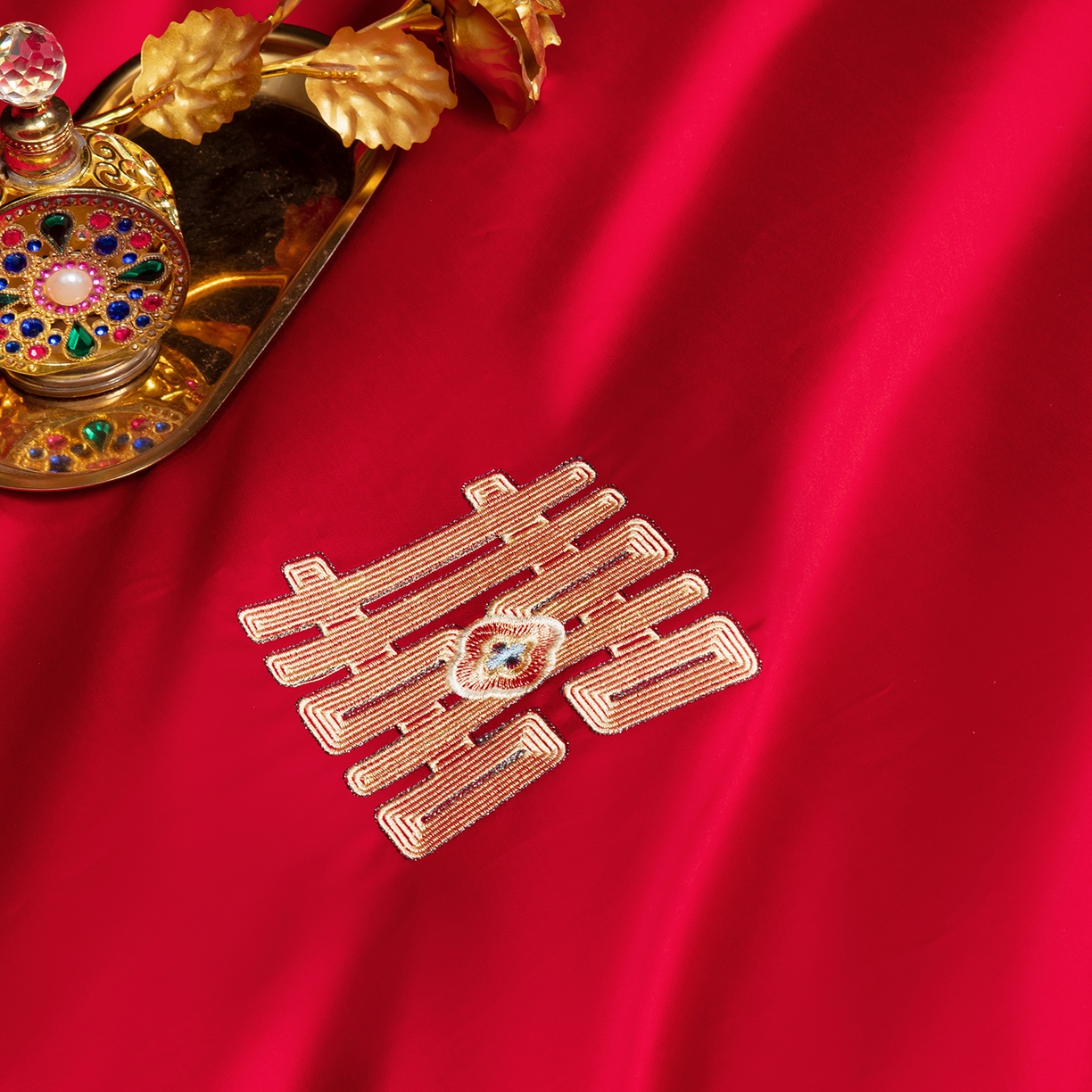 91家纺网 家纺一手货源 找家纺 柏拉图 2026新款长绒棉纯棉贡缎全工艺刺绣婚庆四件套多件套 爱意永恒