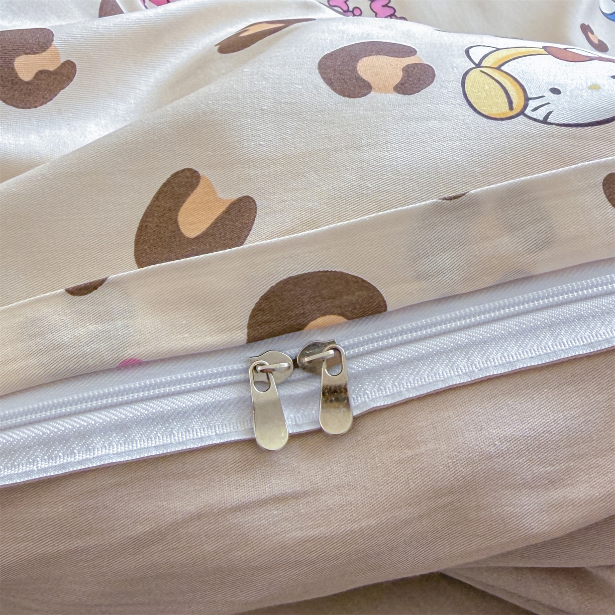 91家纺网 家纺一手货源 找家纺 优眠坊 2026春夏新款全棉印花四件套单品系列-单被套（预留缩水率） 豹纹猫-单被套