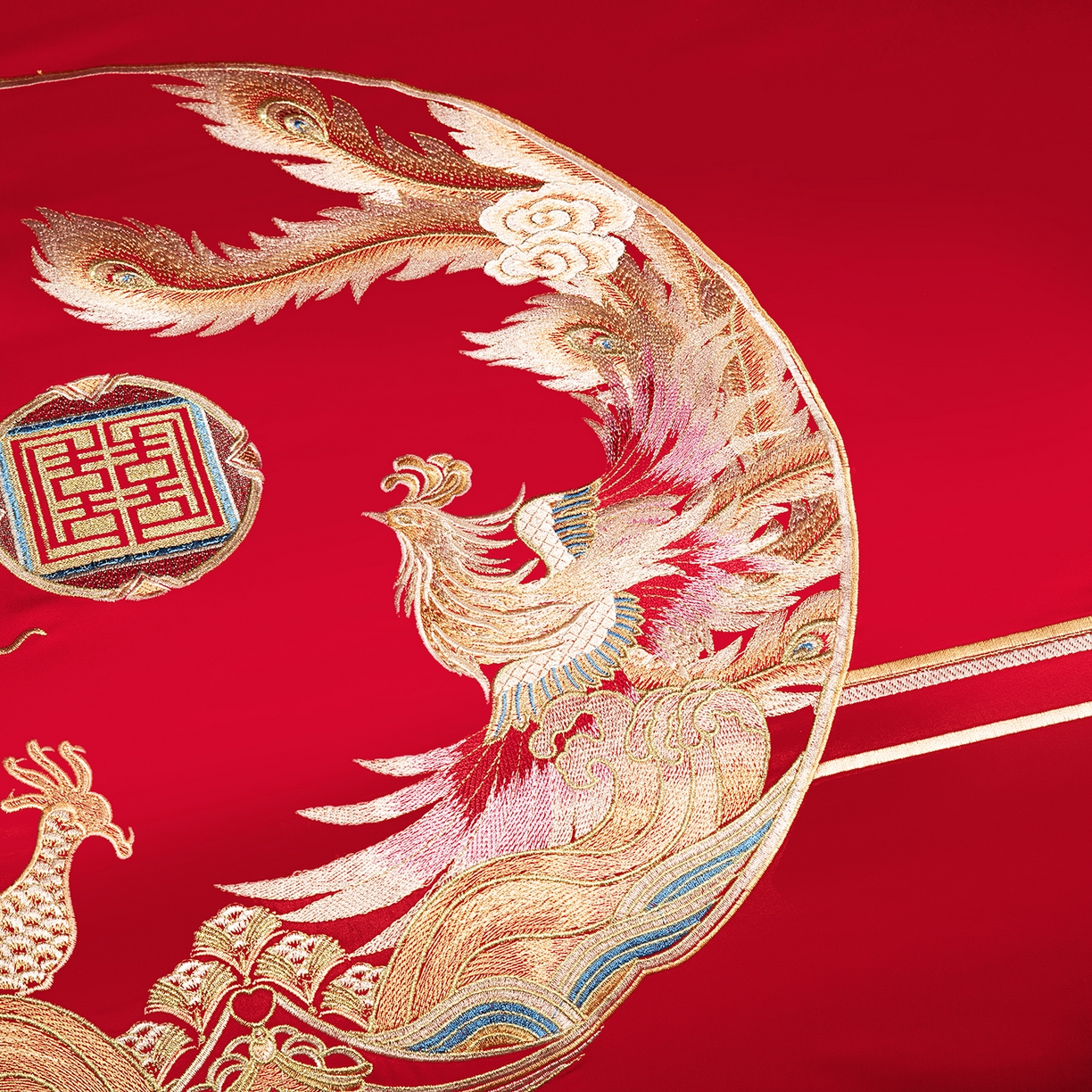 91家纺网 家纺一手货源 找家纺 柏拉图 2026新款长绒棉纯棉贡缎全工艺刺绣婚庆四件套多件套 百年龙凤