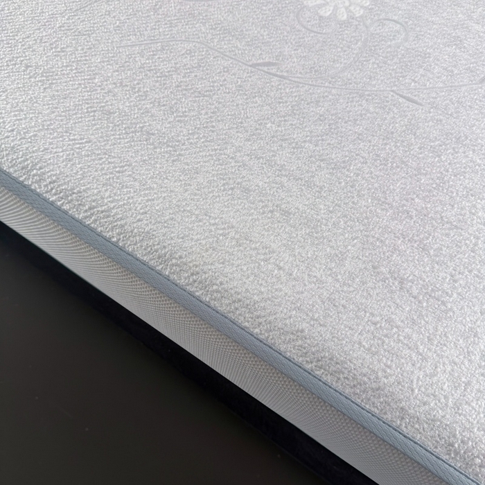 91家纺网 家纺一手货源 找家纺 绒艺席业 2026年新款立体浮雕工艺正宗凉感豆豆席凉席席子-床笠款 豆豆彩蝶-浅灰色