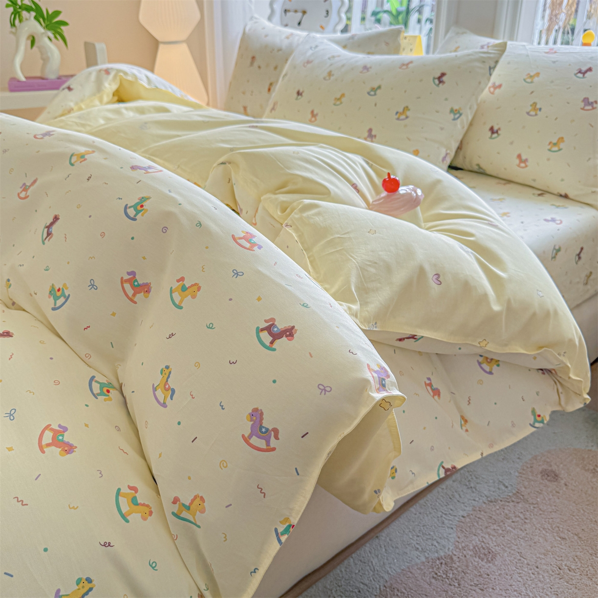 91家纺网 家纺一手货源 找家纺 优眠坊 2026春夏新款全棉印花四件套单品系列-单被套（预留缩水率） 彩虹木马-单被套