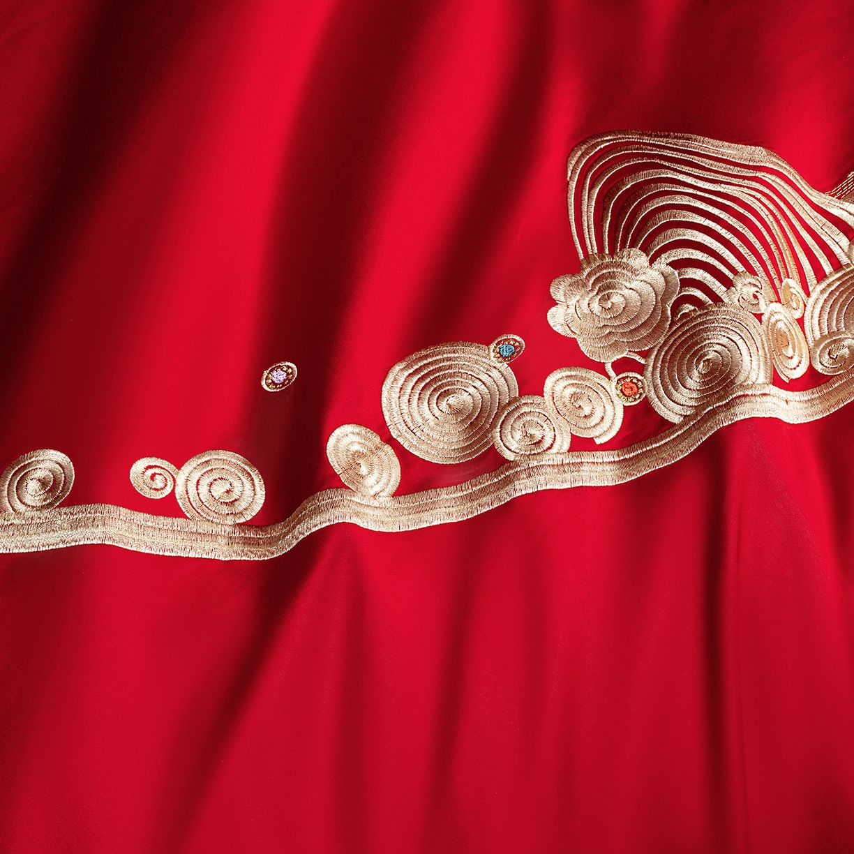 91家纺网 家纺一手货源 找家纺 柏拉图 2026新款长绒棉纯棉贡缎全工艺刺绣婚庆四件套多件套 龙跃凤鸣