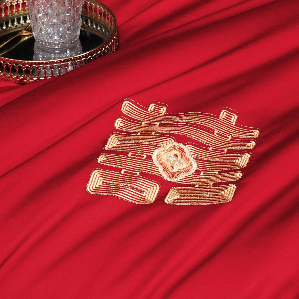 91家纺网 家纺一手货源 找家纺 柏拉图 2026新款长绒棉纯棉贡缎全工艺刺绣婚庆四件套多件套 情意绵绵