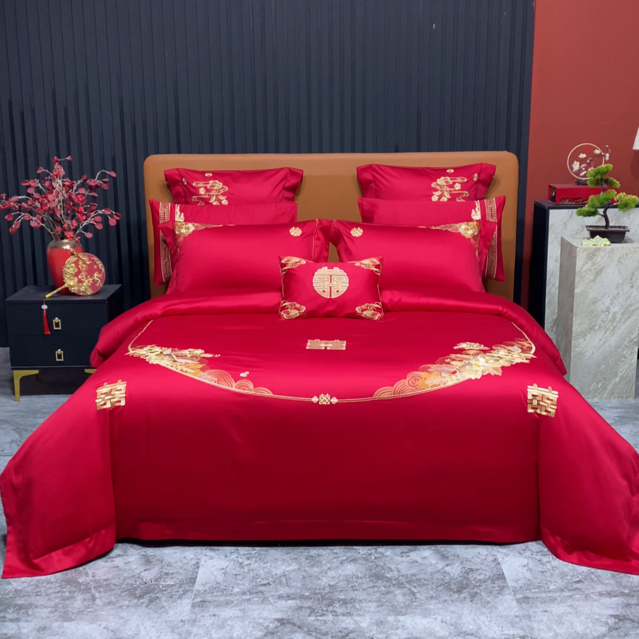 91家纺网 家纺一手货源 找家纺 柏拉图 2026新款长绒棉纯棉贡缎全工艺刺绣婚庆四件套多件套 情意绵绵