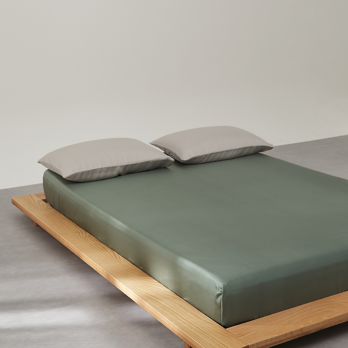 91家纺网 家纺一手货源 找家纺 优彩 2026新款60支兰精天丝单品枕套床单被套床笠系列-单床笠 橄榄绿