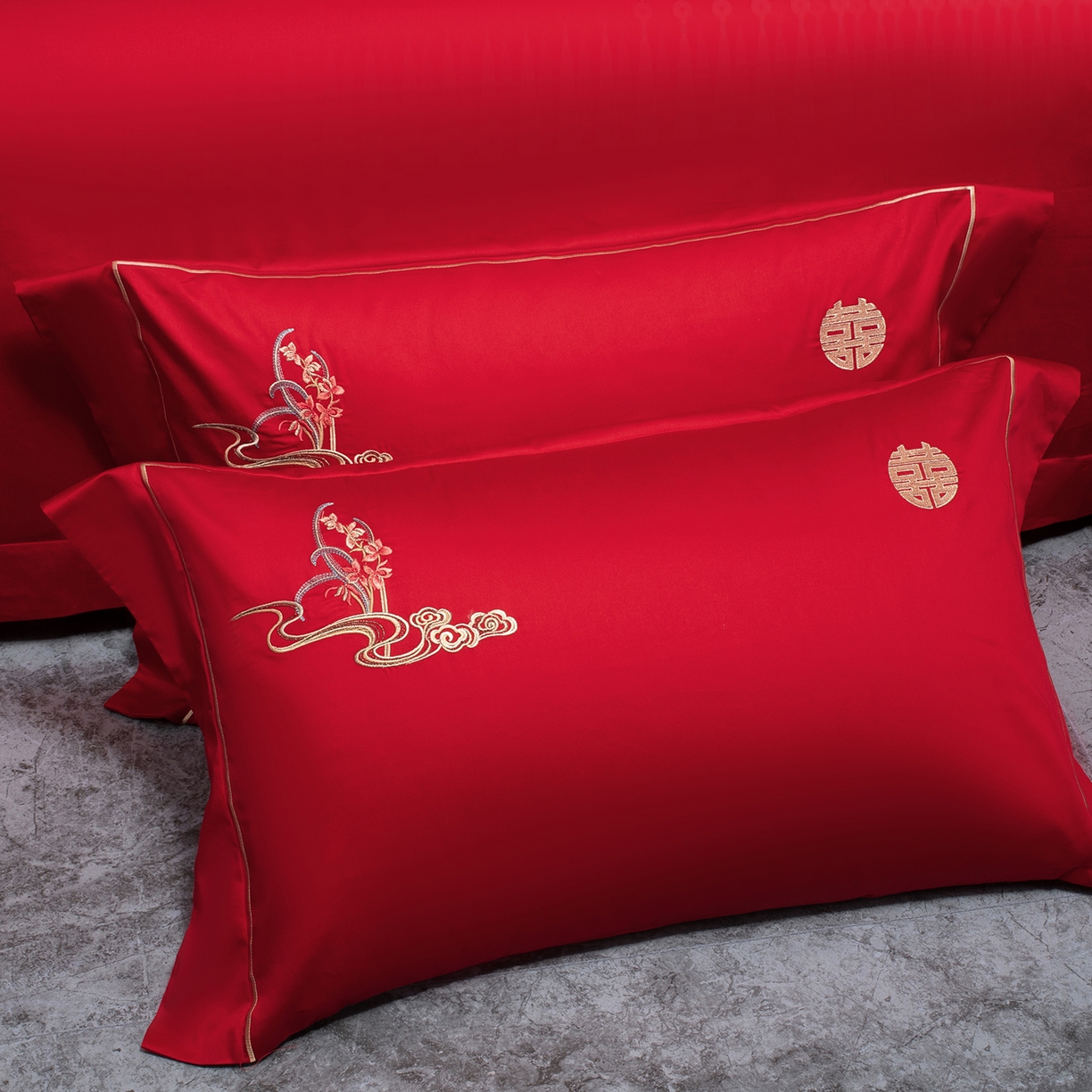 91家纺网 家纺一手货源 找家纺 柏拉图 2026新款长绒棉纯棉贡缎全工艺刺绣婚庆四件套多件套 团团圆圆