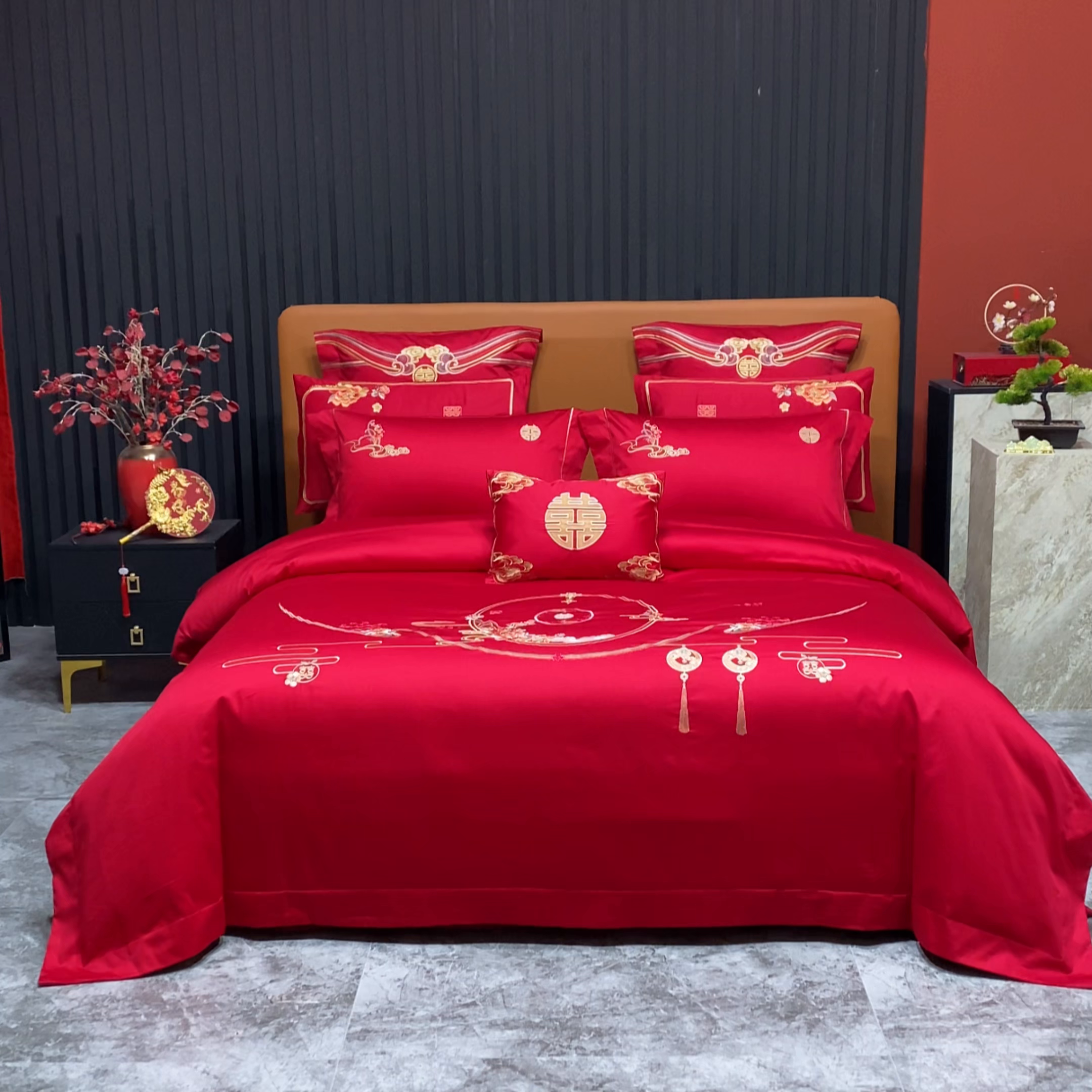 91家纺网 家纺一手货源 找家纺 柏拉图 2026新款长绒棉纯棉贡缎全工艺刺绣婚庆四件套多件套 团团圆圆