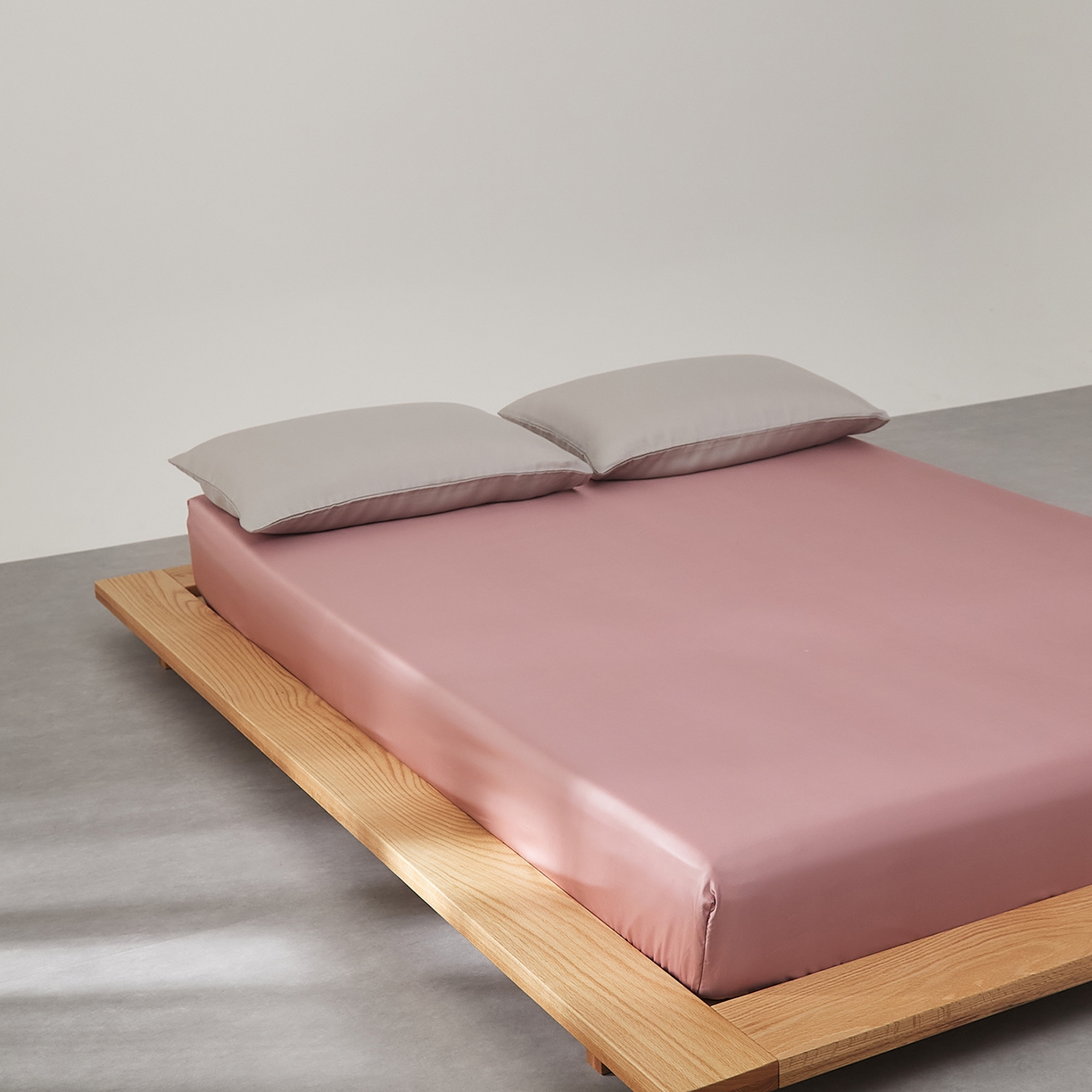 91家纺网 家纺一手货源 找家纺 优彩 2026新款60支兰精天丝单品枕套床单被套床笠系列-单床笠 浆果粉