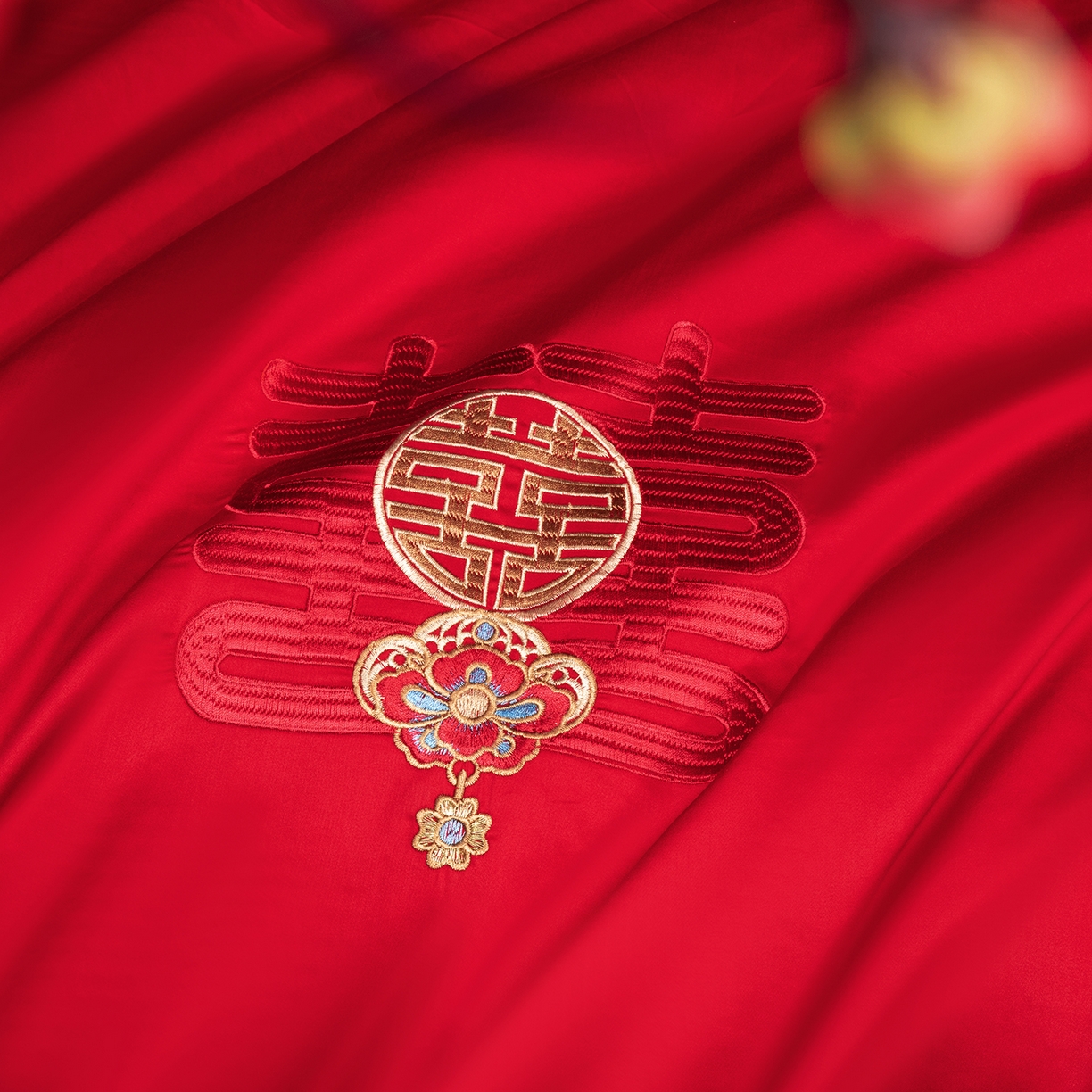 91家纺网 家纺一手货源 找家纺 柏拉图 2026新款长绒棉纯棉贡缎全工艺刺绣婚庆四件套多件套 喜运绵绵