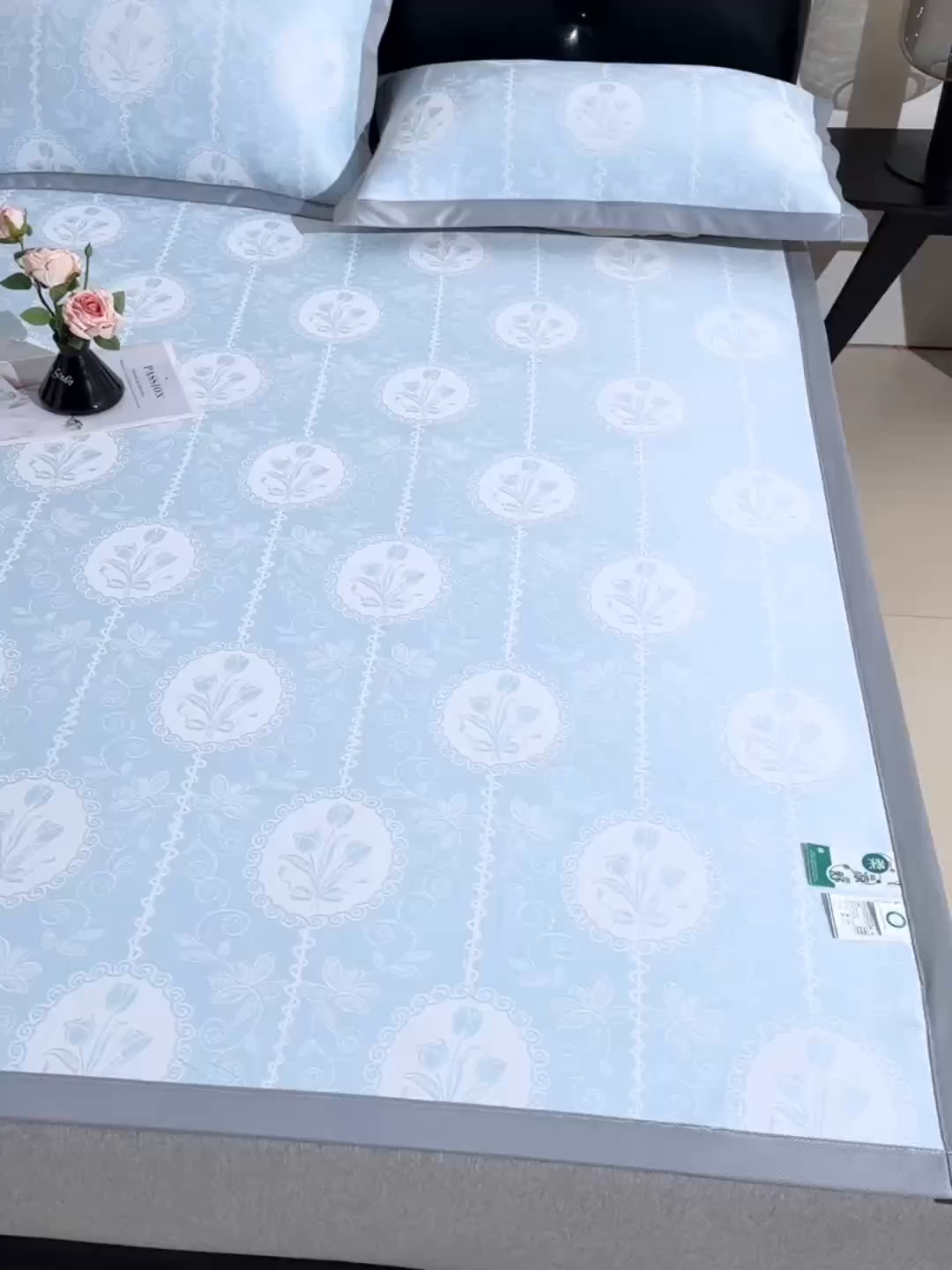 91家纺网 家纺一手货源 找家纺 锦逸家居 2026新款真PE聚乙烯高分子冰丝凉感凉席 郁金香-蓝