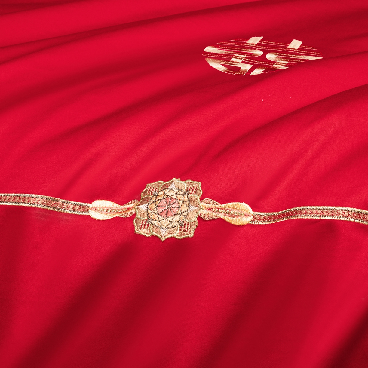 91家纺网 家纺一手货源 找家纺 柏拉图 2026新款长绒棉纯棉贡缎全工艺刺绣婚庆四件套多件套 幸福嫁到