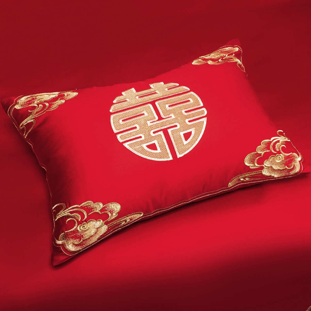 91家纺网 家纺一手货源 找家纺 柏拉图 2026新款长绒棉纯棉贡缎全工艺刺绣婚庆四件套多件套 缘定今生