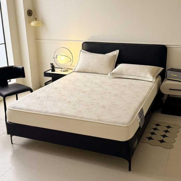 91家纺网 家纺一手货源 找家纺 绒艺席业 2026年新款立体浮雕工艺正宗凉感豆豆席凉席席子-床笠款 豆豆银杏叶-奶白色