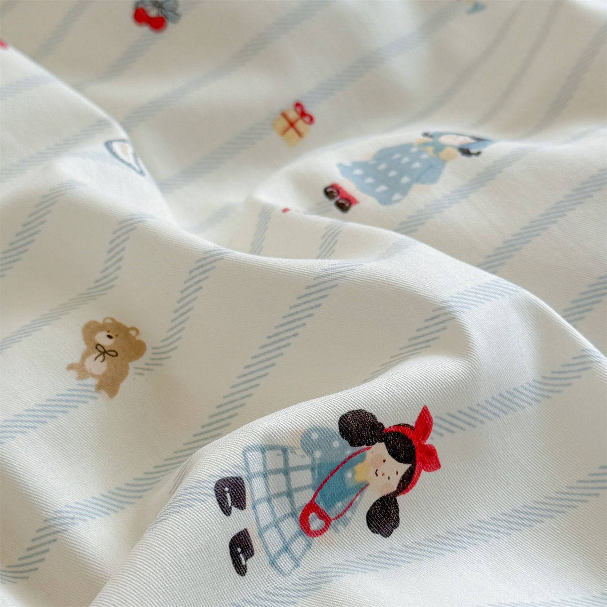 91家纺网 家纺一手货源 找家纺 优眠坊 2026春夏新款全棉印花四件套单品系列-单被套（预留缩水率） 少女日记-单被套