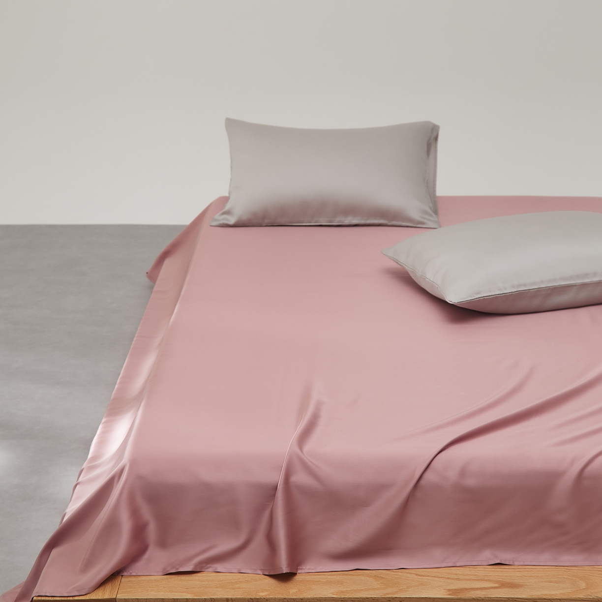 91家纺网 家纺一手货源 找家纺 优彩 2026新款60支兰精天丝单品枕套床单被套床笠系列-单床单 浆果粉