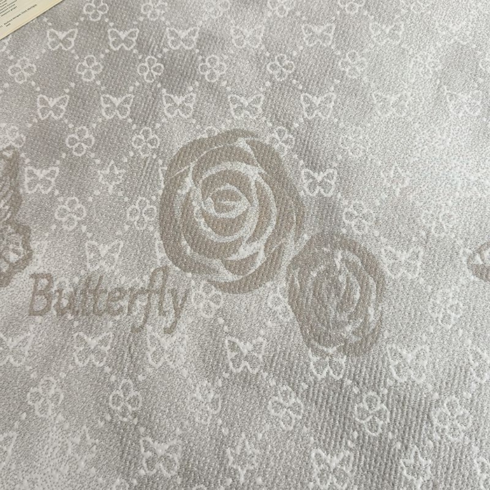 91家纺网 家纺一手货源 找家纺 锦逸家居 2026新款床裙款真PE冰丝凉席 花香丽影-浅灰