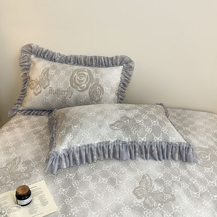 91家纺网 家纺一手货源 找家纺 锦逸家居 2026新款床裙款真PE冰丝凉席 花香丽影-浅灰