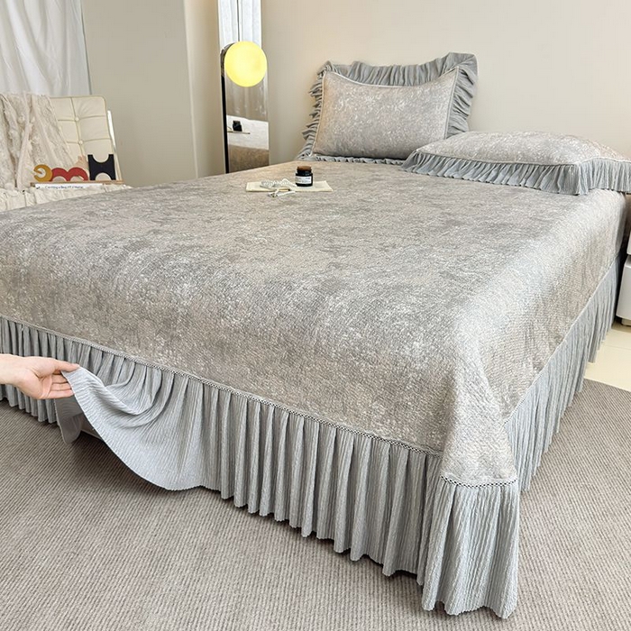 91家纺网 家纺一手货源 找家纺 锦逸家居 2026新款床裙款真PE冰丝凉席 欧陆风情-灰蓝