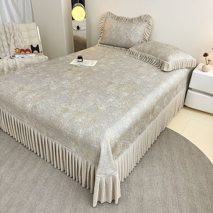 91家纺网 家纺一手货源 找家纺 锦逸家居 2026新款床裙款真PE冰丝凉席 欧陆风情-卡其