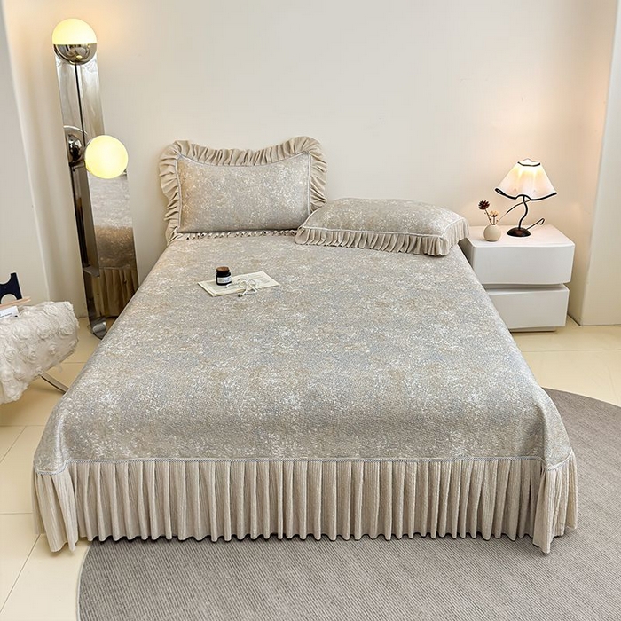 91家纺网 家纺一手货源 找家纺 锦逸家居 2026新款床裙款真PE冰丝凉席 欧陆风情-卡其