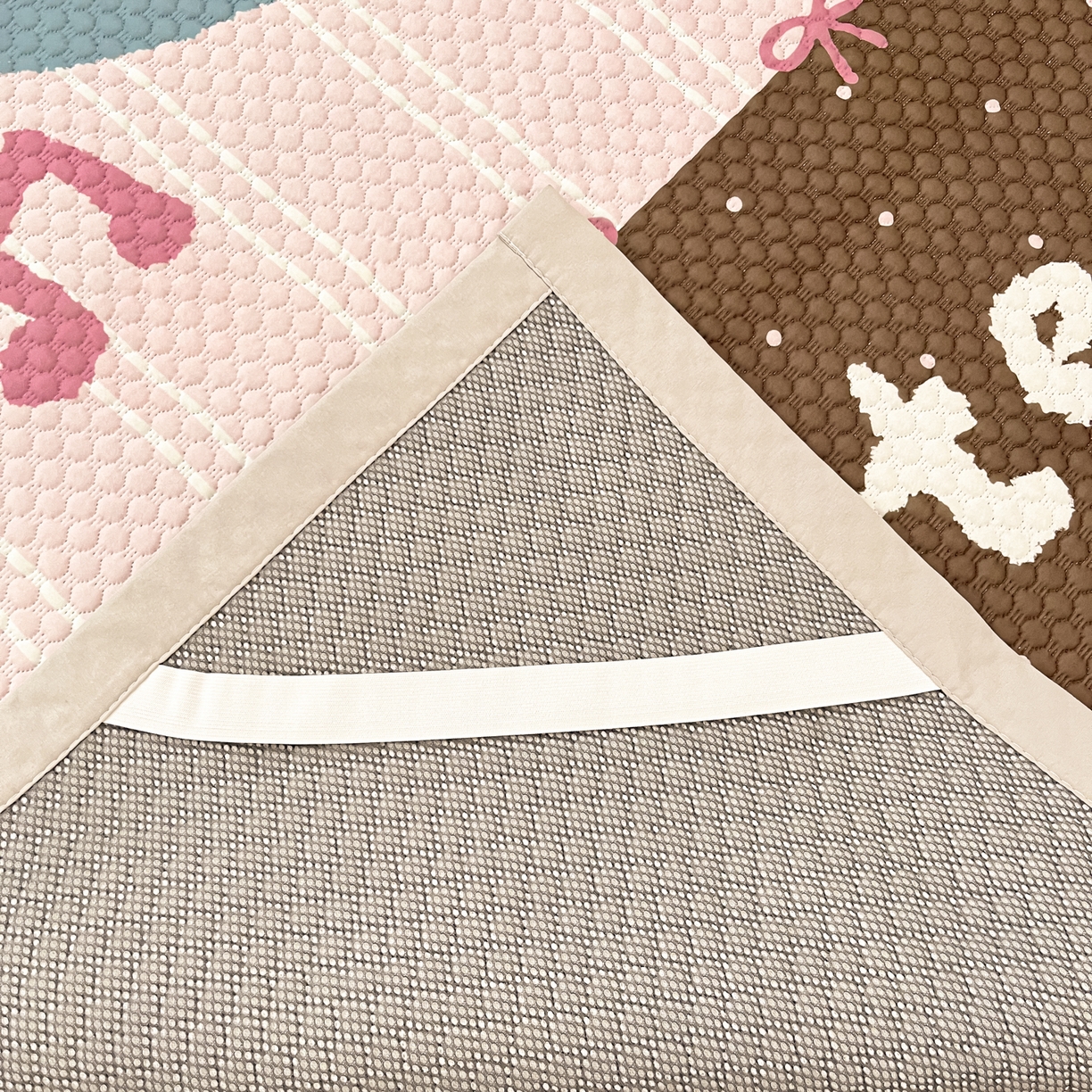 91家纺网 家纺一手货源 找家纺 蓝极人 2026新款大版数码印花豆豆席 木马KT