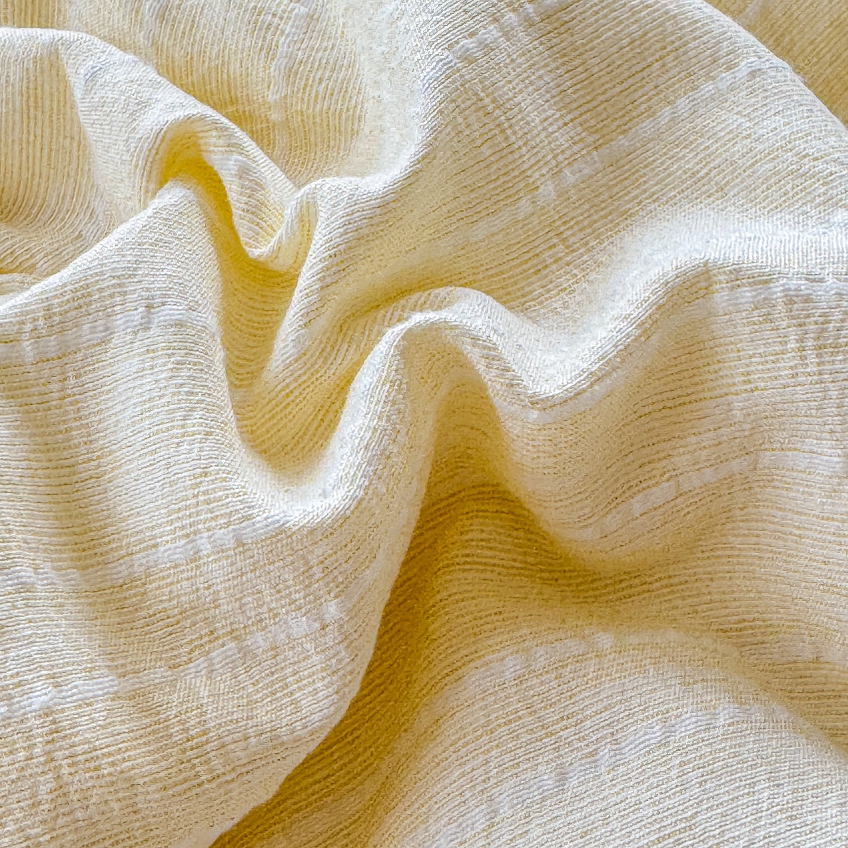 91家纺网 家纺一手货源 找家纺 （总）鑫利来家纺 2026新款纯色无印风夏被简约素色法式麻夏凉被阳离子色织提花单人双人学生夏凉被空调被-场景二