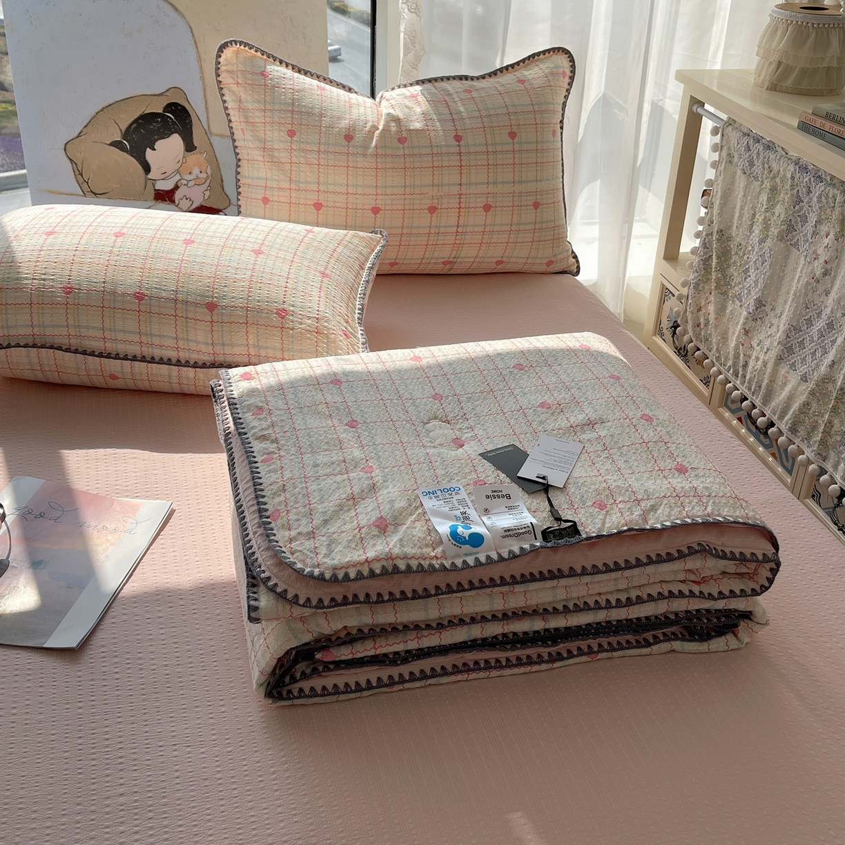 91家纺网 家纺一手货源 找家纺 几禾 2026春夏新款泡芙纱贝壳边夏被夏凉被空调被四件套 欧包-格格心