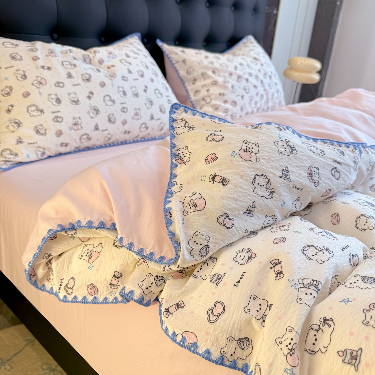 91家纺网 家纺一手货源 找家纺 盼季家纺 2026新款水洗棉印花贝壳绣四件套 贝壳绣-萌萌汪汪