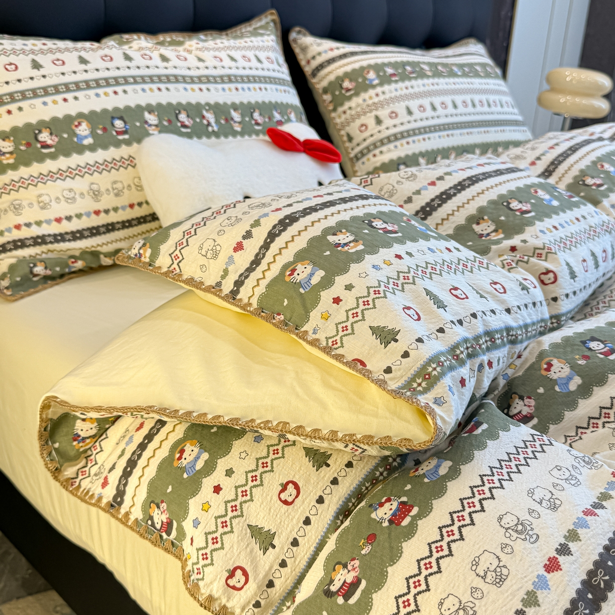 91家纺网 家纺一手货源 找家纺 盼季家纺 2026新款水洗棉印花贝壳绣四件套 贝壳绣-调皮小瞄