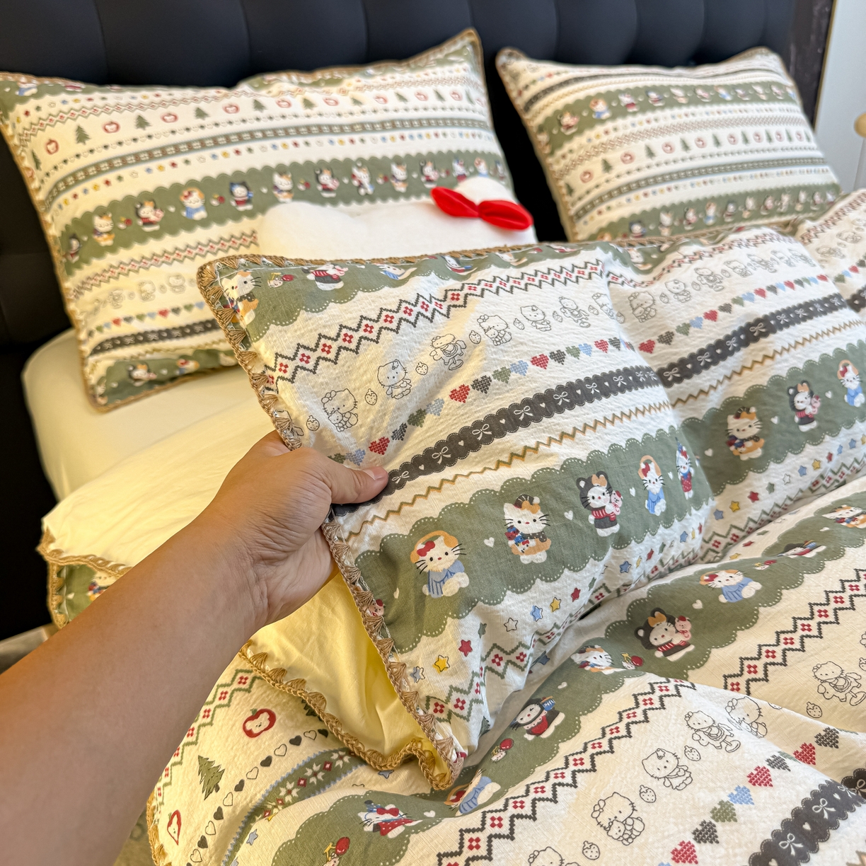 91家纺网 家纺一手货源 找家纺 盼季家纺 2026新款水洗棉印花贝壳绣四件套 贝壳绣-调皮小瞄