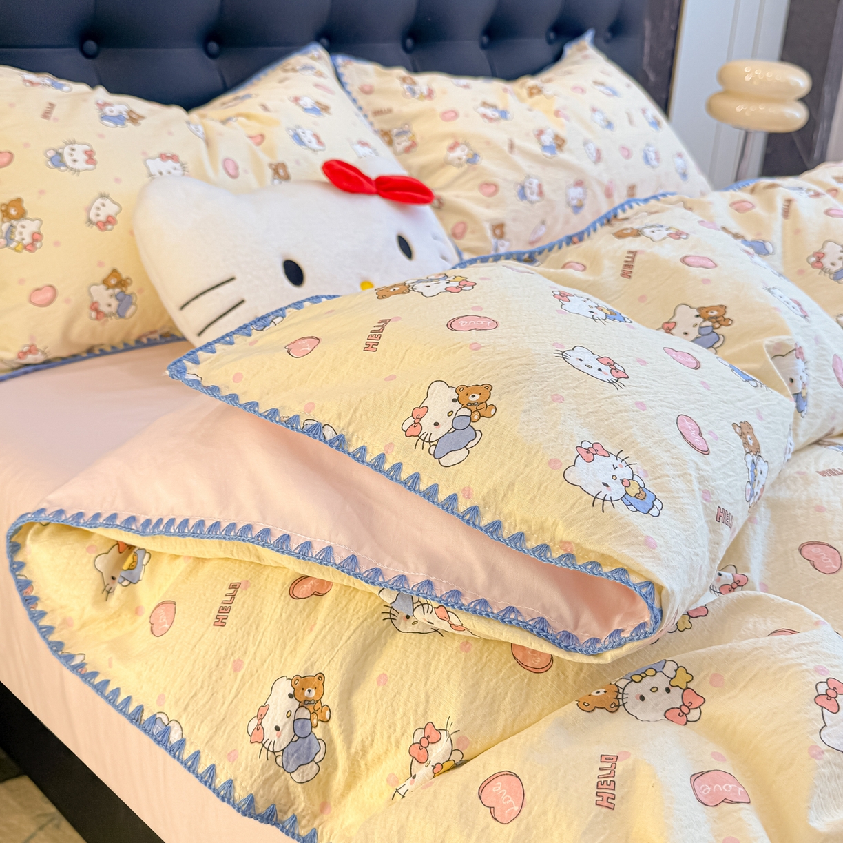 91家纺网 家纺一手货源 找家纺 盼季家纺 2026新款水洗棉印花贝壳绣四件套 贝壳绣-可爱猫咪