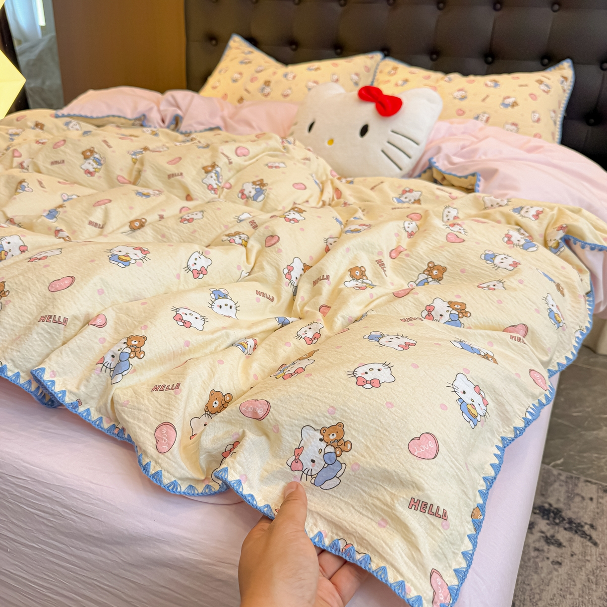 91家纺网 家纺一手货源 找家纺 盼季家纺 2026新款水洗棉印花贝壳绣四件套 贝壳绣-可爱猫咪